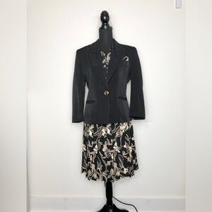 Women’s Fashion 2-Piece Black Blazer & Pleated Skirt Suit Set - Petites